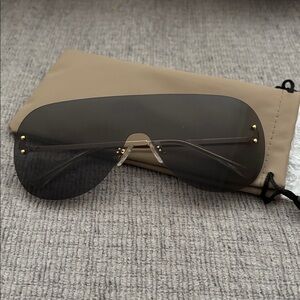 Stylish Black Oversized Sunglasses